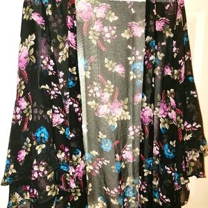 Pretty floral Kimono sz 22/24